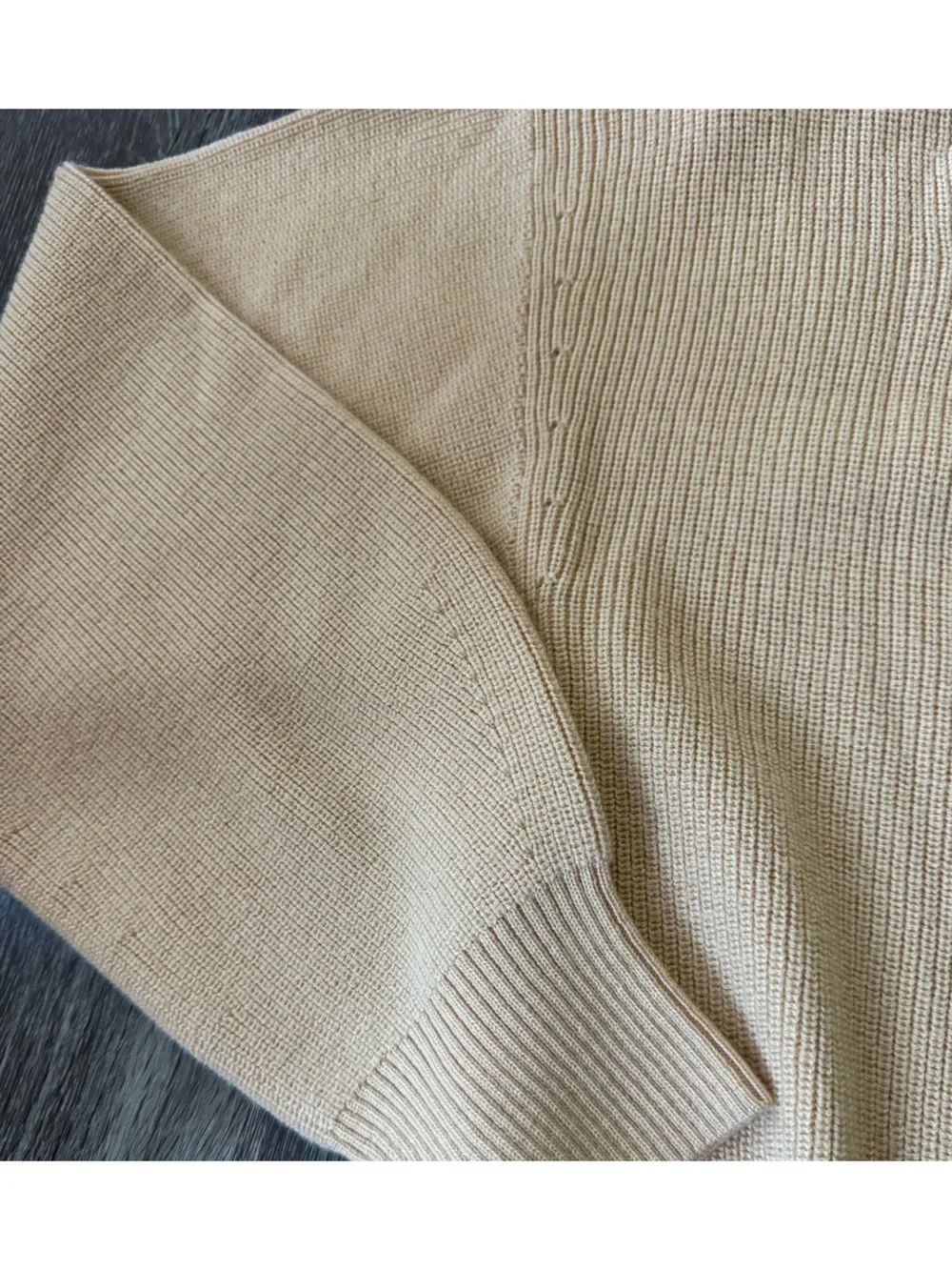 J.Crew 100% Merino Wool V-Neck Sweater Medium Beige Lightweight Knit Preppy